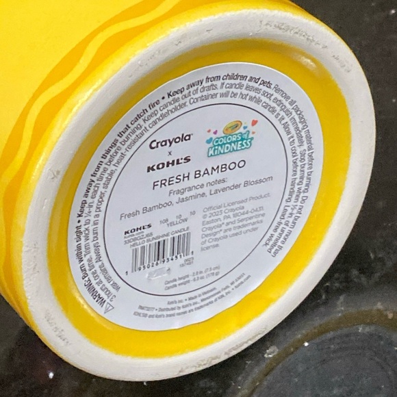 Crayola Fresh Bamboo Scent “Hello Sunshine”6.3-oz. Candle Jar- Yellow - Picture 5 of 8